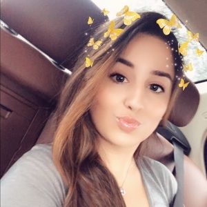 Meet your Posher, Kenia